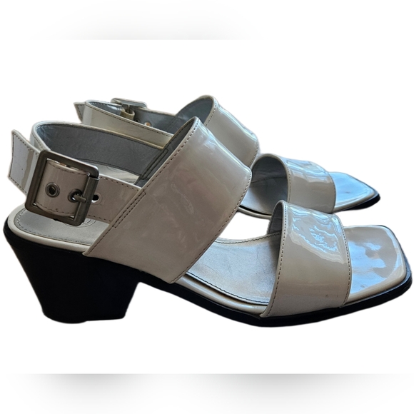 SOLD - Picture 2 of 7